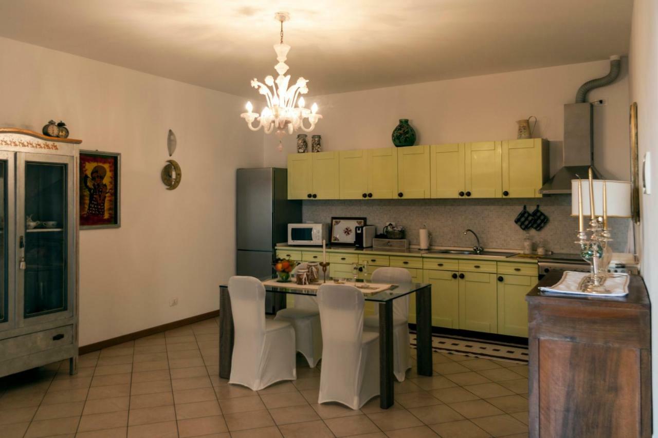 Casa Del Sole Appartamento N° 2 White And Gold Room Gavardo Ngoại thất bức ảnh